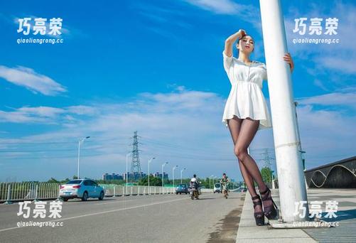 爱丝写真来了！原图证明“依美人”其实也是个调皮的小星星哦！