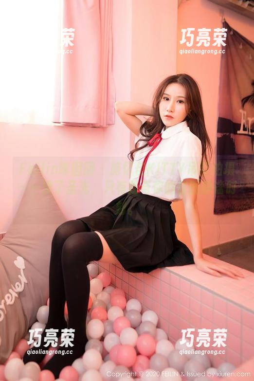 Feilin嗲囡囡-施忆佳KITTY Feilin嗲囡囡 - 施忆佳KITTY吊带拍摄——没了圣光,只有我与你的套图静谧时刻。