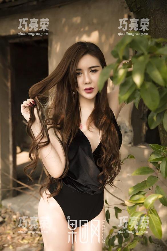 GIRLT果团网-黄歆苑 GIRLT果团网 - 原图敦煌style,黄歆苑的睡衣配得上“最像做梦”的形象。