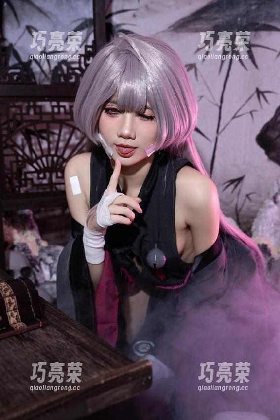 PoppaChan 为何PoppaChan的高清写真让雷电将军融化在警官服里?