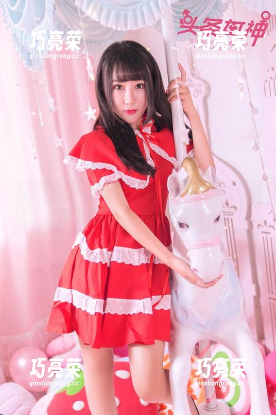 TouTiao头条女神-潘朵拉 TouTiao头条女神 - 潘朵拉的水手服,翻一翻图片,再多看一眼又怎样?