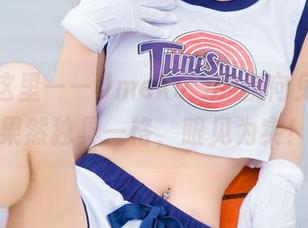 原图在这里——Umeko J的反向兔女郎,果然独具一格,眼见为实!