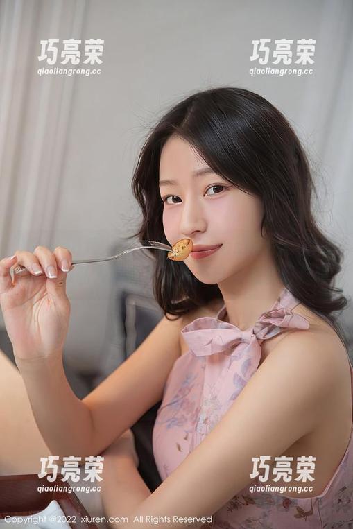 Xiuren秀人网-唐翩翩 Xiuren秀人网 - 校园snapshots:唐翩翩画像私人精选,让人不自觉想多看几眼