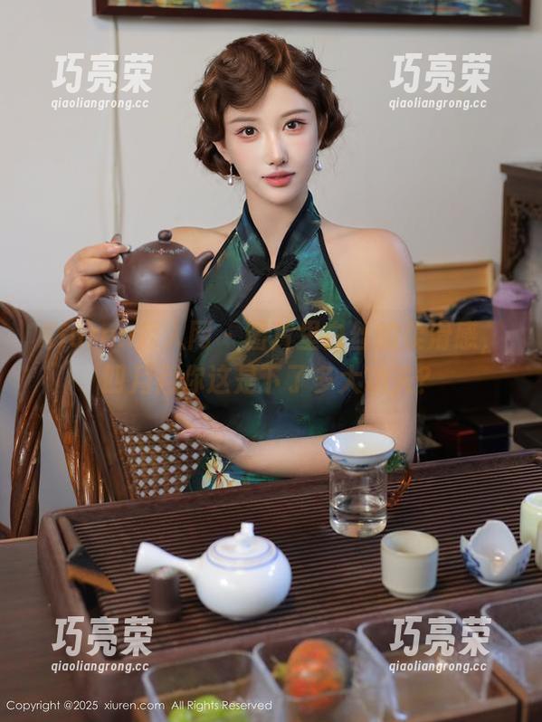 Xiuren秀人网-四月月 Xiuren秀人网 - 图片里白丝的柔滑感,四月月你这是下了多大功夫?