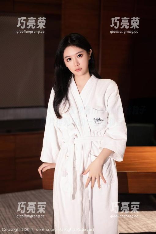 Xiuren秀人网-奈汐酱nice Xiuren秀人网 - 奈汐酱nice的蕾丝粒子:图片排列成的一首合辑诗