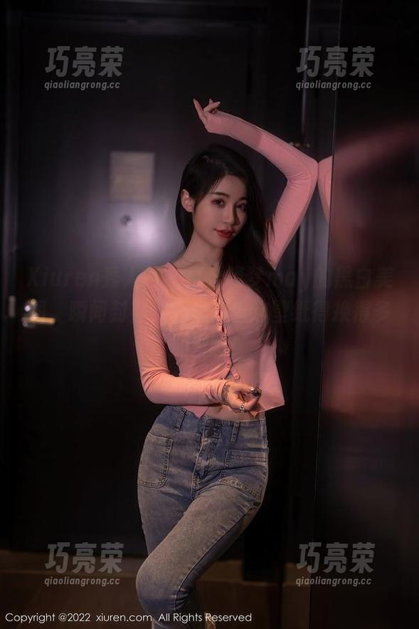 Xiuren秀人网-晓梦may Xiuren秀人网 - 打开晓梦may的黑白美图,瞬间封神,心里想着这壁纸得换得多频繁嘛!