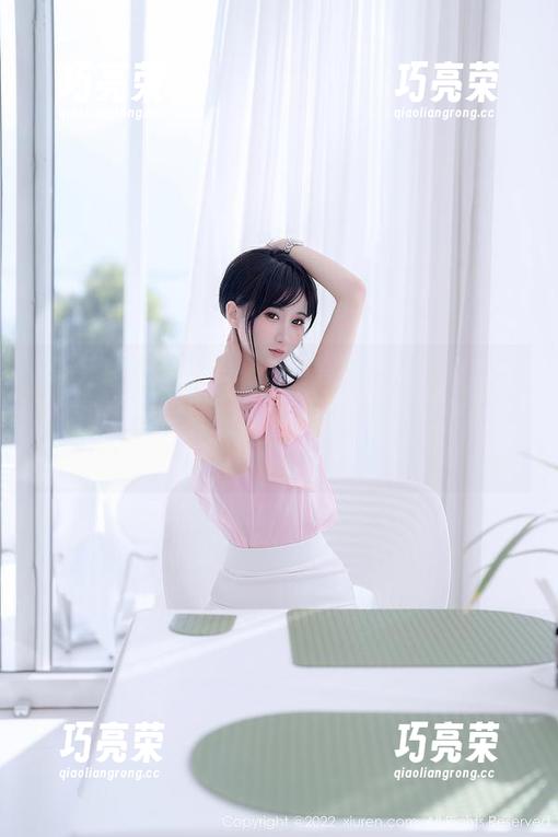 Xiuren秀人网-龙泽美曦 Xiuren秀人网 - 龙泽美曦运动版的魔法,直接把我从沙发上拉到了健身房,高清壁纸拯救懒人!