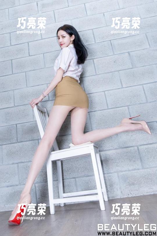 beautyleg-Miyas beautyleg - Miyas学姐的高清写真集,光影交错中的微妙,让人心痒。