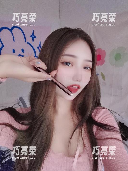eloise软软 eloise软软你瞎拍的吧?灰丝最新作品又是一击心脏!