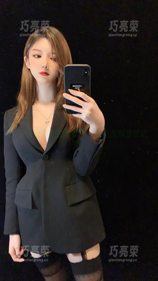 一小央泽 一小央泽的皮衣写真集?说得我都想试试了!