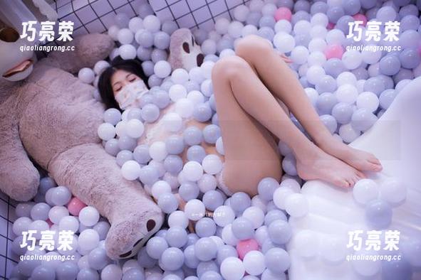 一米八的大梨子 你相信吗?一米八的大梨子的火野丽精选写真集,果真让人眩目