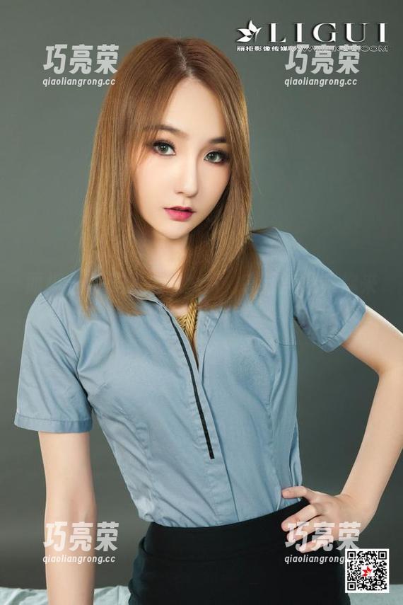 丽柜-慕子 丽柜 - 慕子的棉袜大片,高清美图等你来欣赏—难道袜子也能当模特?