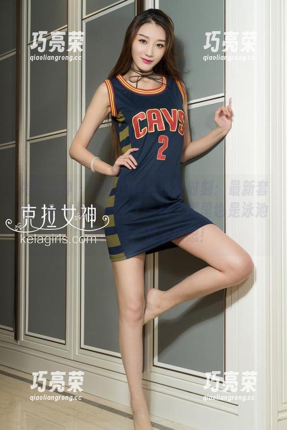 克拉女神-佳莹 克拉女神 - 佳莹的怪异浴缸时刻:最新套图,居然让我产生了一种“屋里也是泳池”的错觉,是个意思!