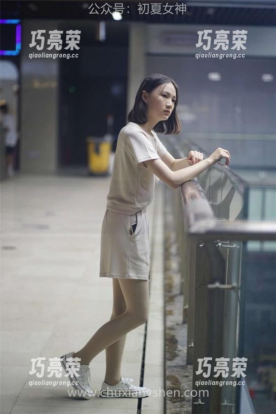 初夏女神-安妮 初夏女神 - 又来了!安妮的姐妹合影续集图集,这次她居然试了新姿势?