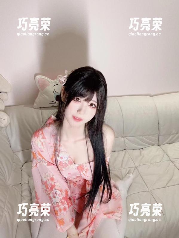 十万口草莓粥粥 微密圈 - 十万口草莓粥粥合集:透明的装扮,内心的幕布还没拉开。