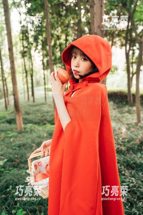 奈汐酱Nice 奈汐酱Nice在电车里:这姿态,山路十八弯有木有!