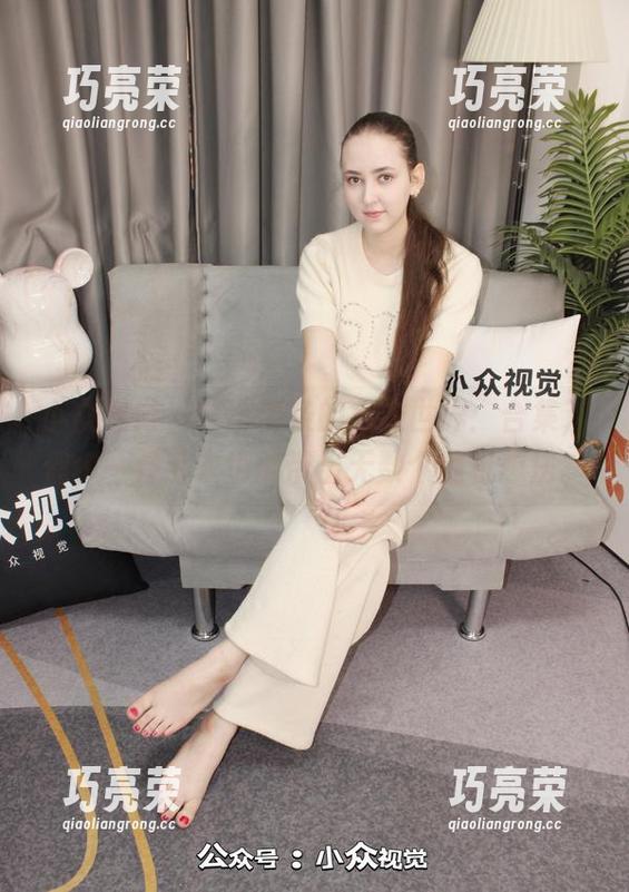 小众视觉-小薯条 小众视觉 - 在小薯条的毛衣世界:合集,偶尔一件毛衣也能带出无数个随机想法。