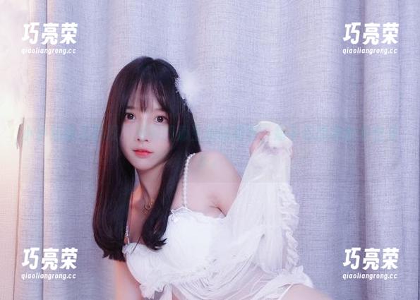 小小奶瓶儿 小小奶瓶儿的双马尾制服师生剧场图包,超乎你想象的亲密关系。