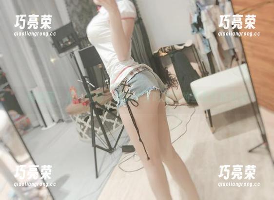 小玉吃果冻 微密圈 - 拒绝尬聊,给我小玉吃果冻的温柔壁纸就好