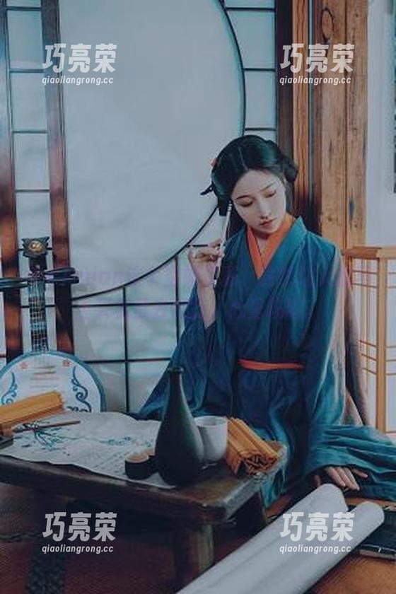 年年Nnian 年年Nnian这个空姐资源,竟然让人想马上买机票去旅行,心里咳咳。