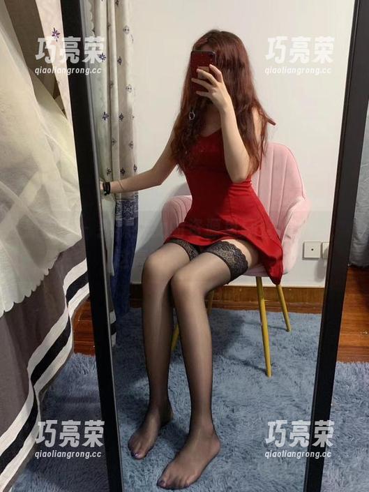 提袜少女 微密圈 - 提袜少女的资源里藏着水手服,这高清感太撩人了