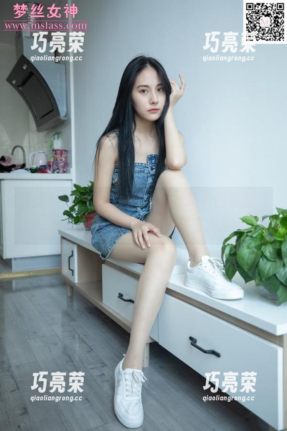 梦丝女神-晓晓 梦丝女神 - 职业装新风尚,晓晓的美图更新,让职场小白们也想变身!