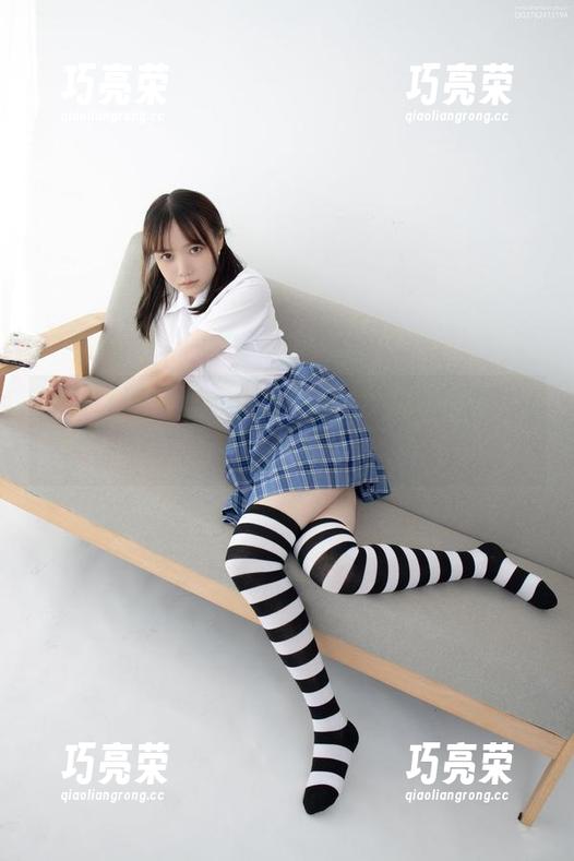 森萝财团 森萝财团图集:你也会想悄悄舔舔那“肉丝”的吧?