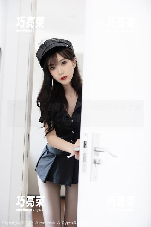 秀人网-奶瓶子 秀人网 - 皮衣与奶瓶子:美的代价在于这些图包?