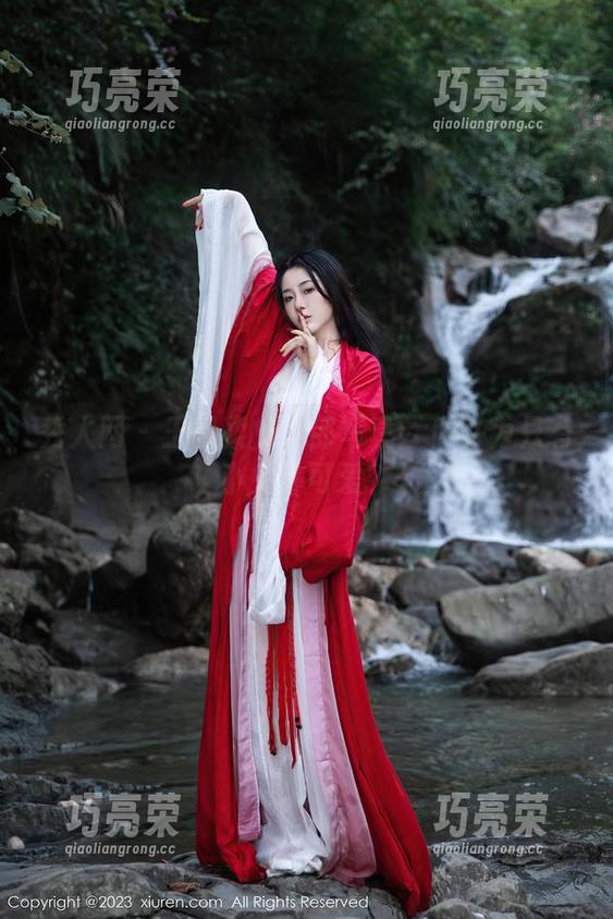 秀人网-王曼柔 秀人网 - 王曼柔兔女郎写真:你以为只有小兔才可爱?
