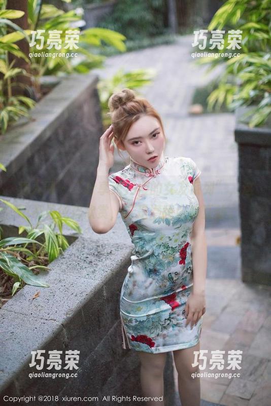 秀人网-绯月樱 秀人网 - “分享绯月樱的女友系列”,这不是纯粹欣赏,这是潜意识的互动。