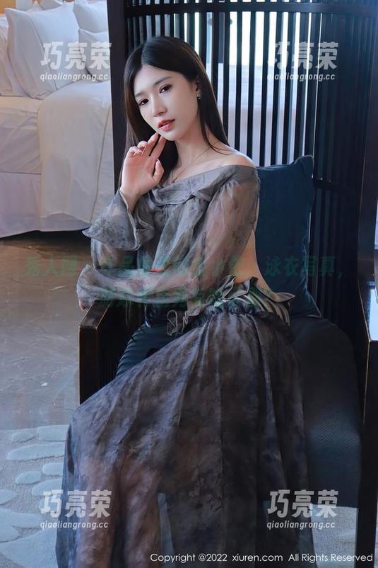秀人网-金小依 秀人网 - 作品集里的金小依:泳衣写真,游泳和走秀有啥区别?