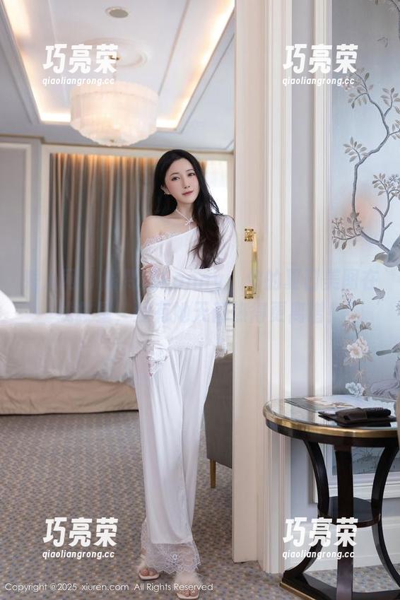 秀人网-陈梵妮Fanny 秀人网 - 陈梵妮Fanny:你的夏日美图在线救星,没有她天都热得更离谱!