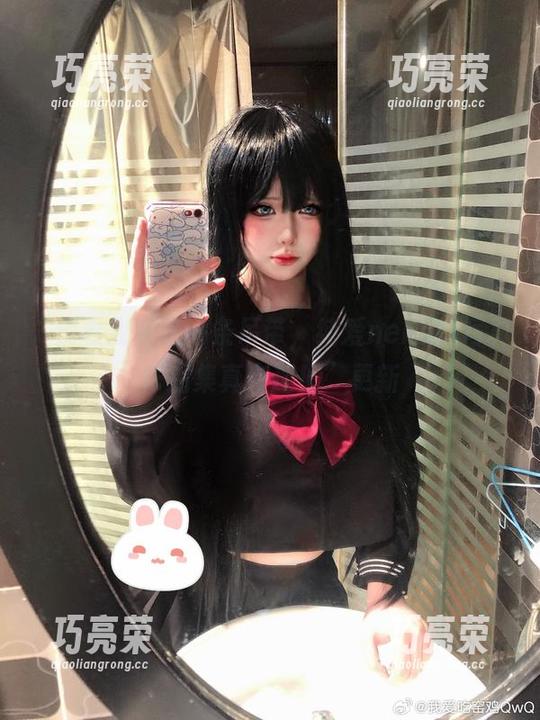 纯爱neko “别看我只是一条吊带,纯爱neko的写真作品集真有趣!”更新