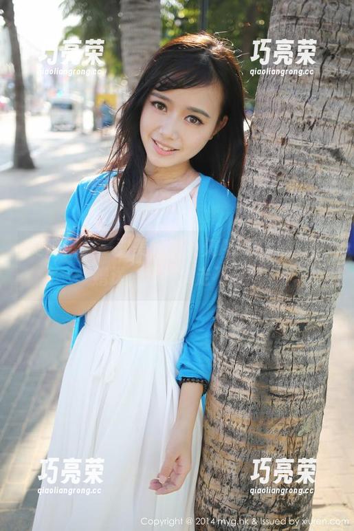 美媛馆-久久Aimee 美媛馆 - 一对美足,久久Aimee的包邮赠送,套图拿走不谢!