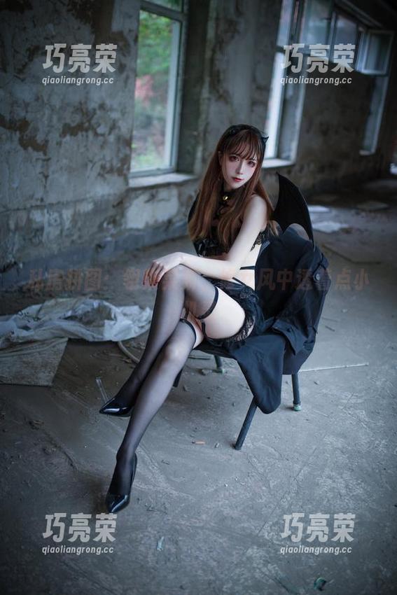 翎柒菜菜 私房拼图:翎柒菜菜,修女风中透着点小机灵