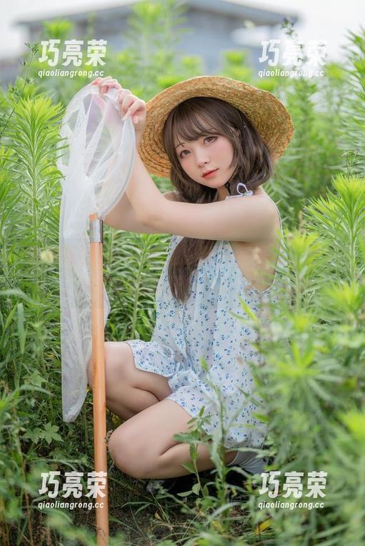 花铃Hana 随着花铃Hana学姐的新图包更新,整个校园都开始躁动!