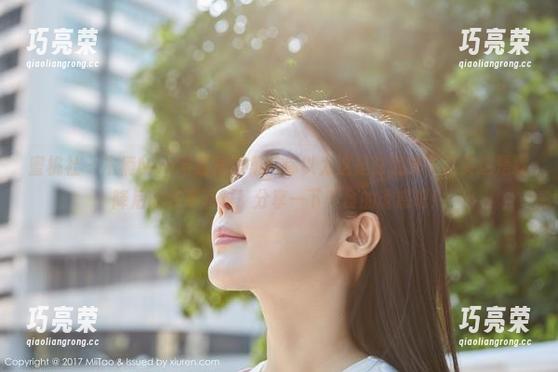 蜜桃社-木楠Nan 蜜桃社 - 木楠Nan与红裙图集:你以为这是时装秀,其实这是霜降后的红枣派对!分享一下美食的诱惑吧!